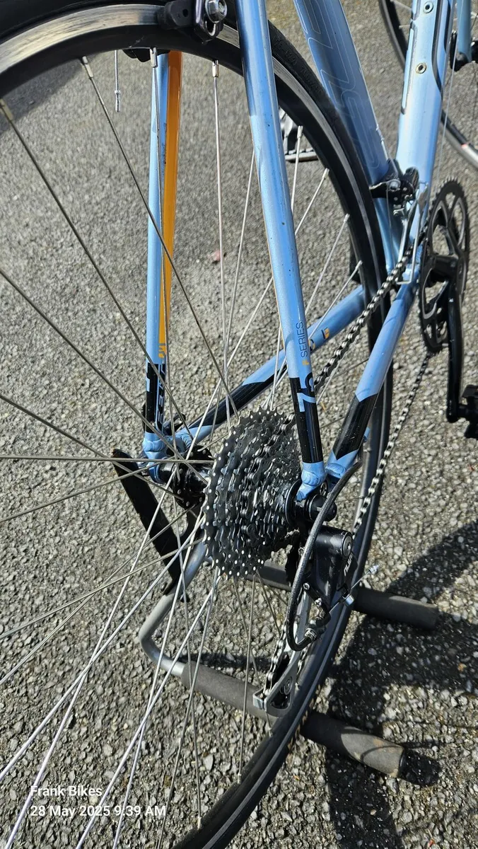 ROAD BIKE FELT EXCELLENT CONDITION - Image 2