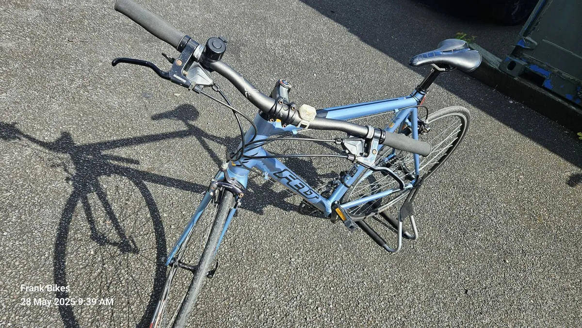 ROAD BIKE FELT EXCELLENT CONDITION - Image 4