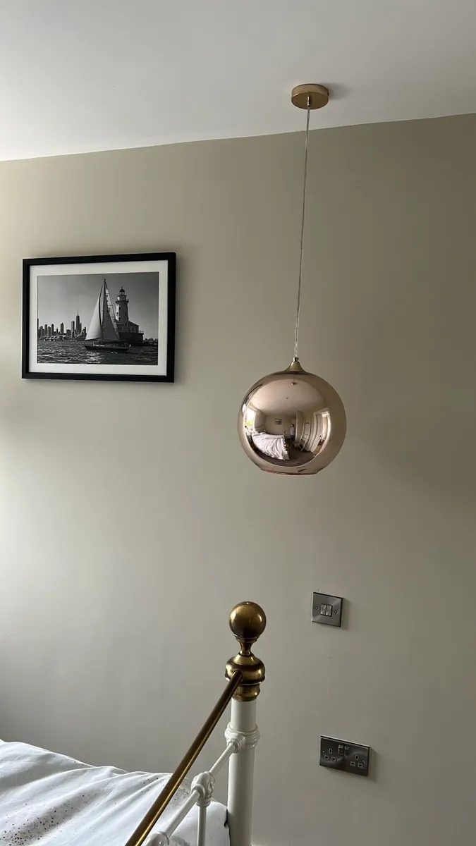 2 pendant lights - Image 1
