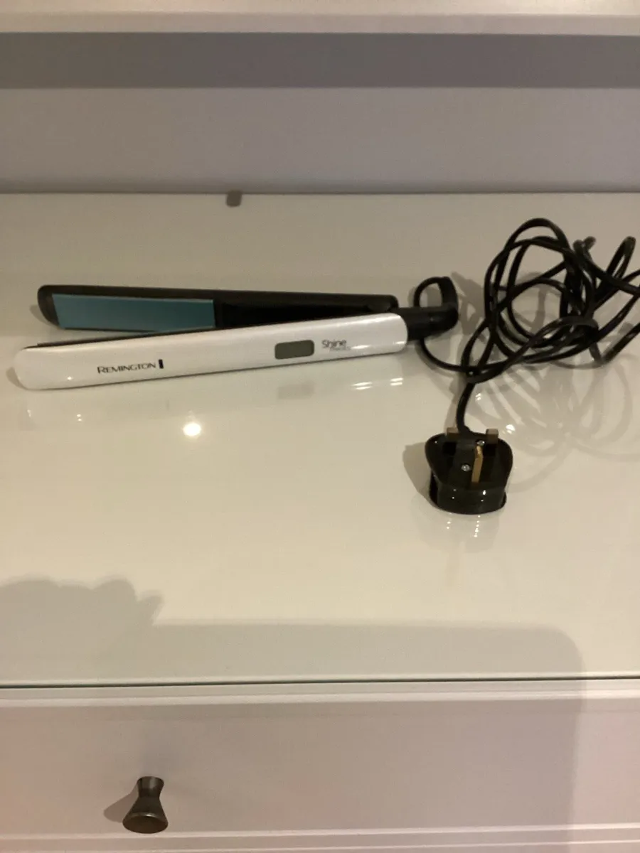 Hair straightener - Image 1