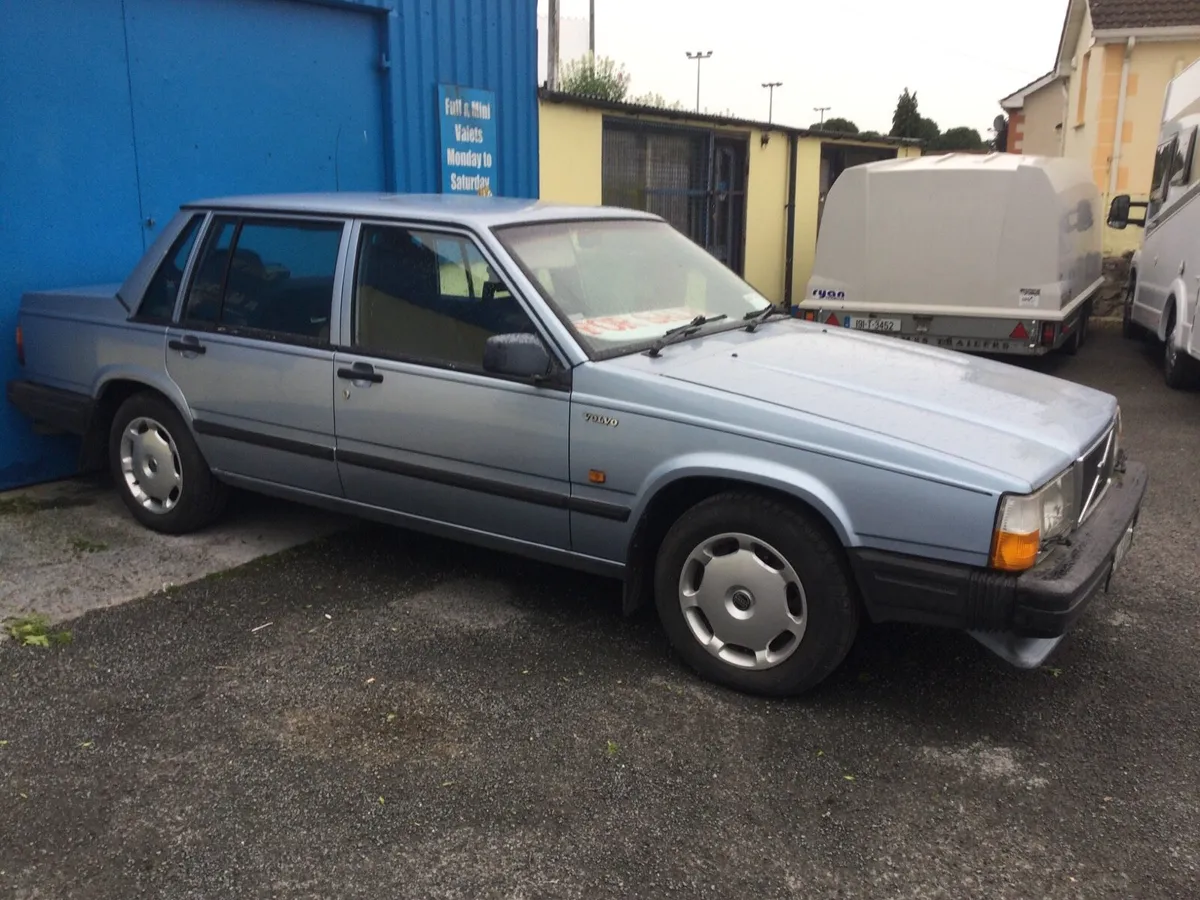 1989 Volvo 740 saloon - Image 2