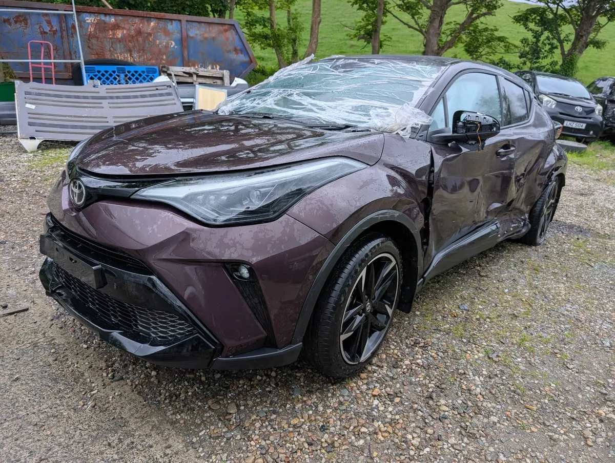 2023 Toyota chr for breaking - Image 1