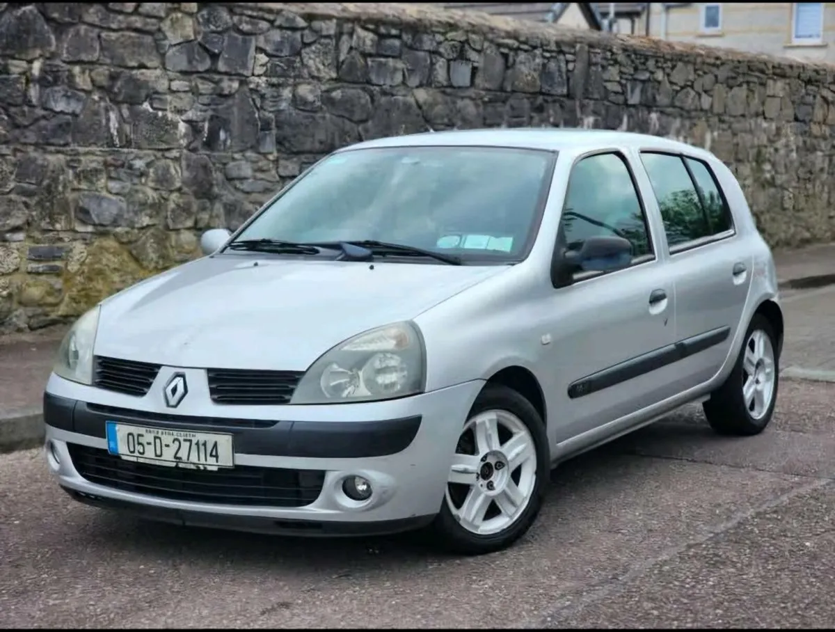 2005 Renault Clio 2 1.2 16V DYNAMIQ QUICK SALE - Image 2