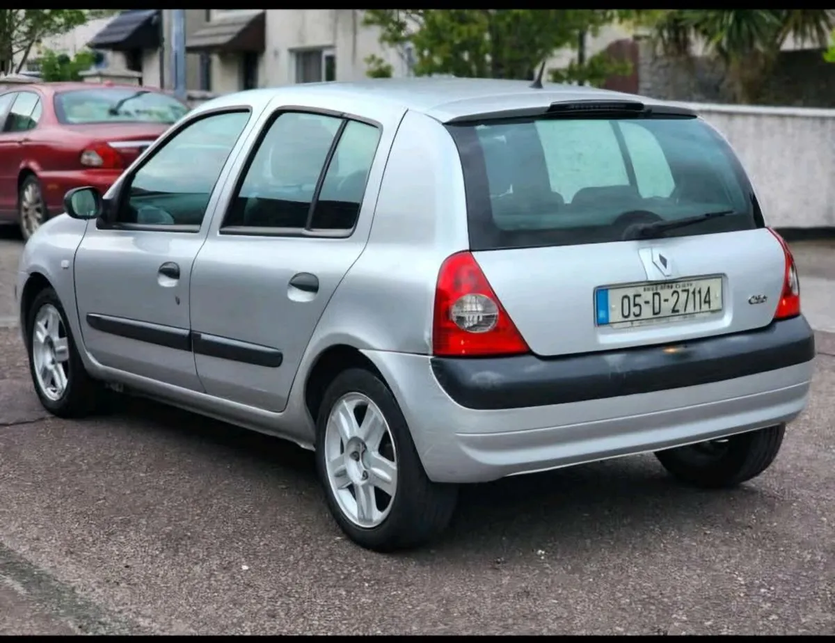 2005 Renault Clio 2 1.2 16V DYNAMIQ QUICK SALE - Image 4