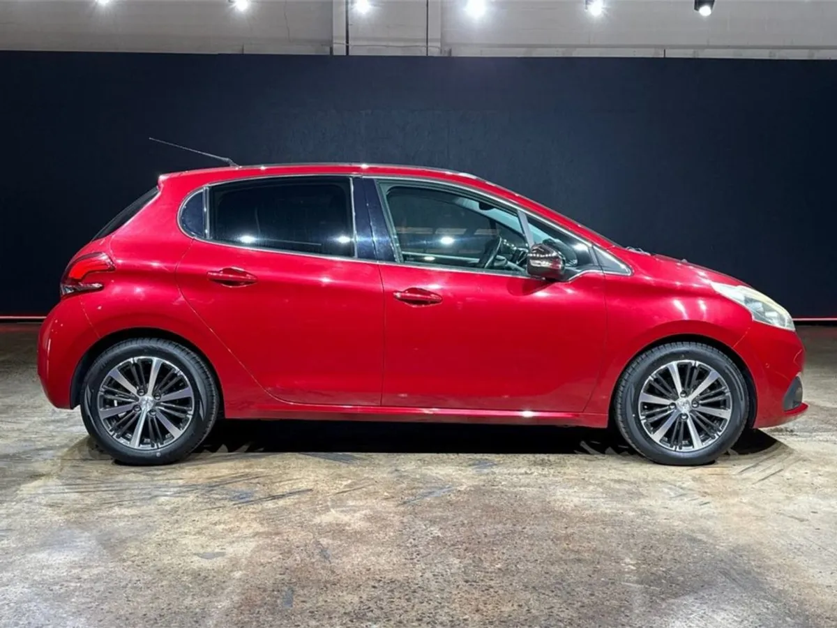 Peugeot 208 Low Mileage - Factory Alloys - Revers - Image 2
