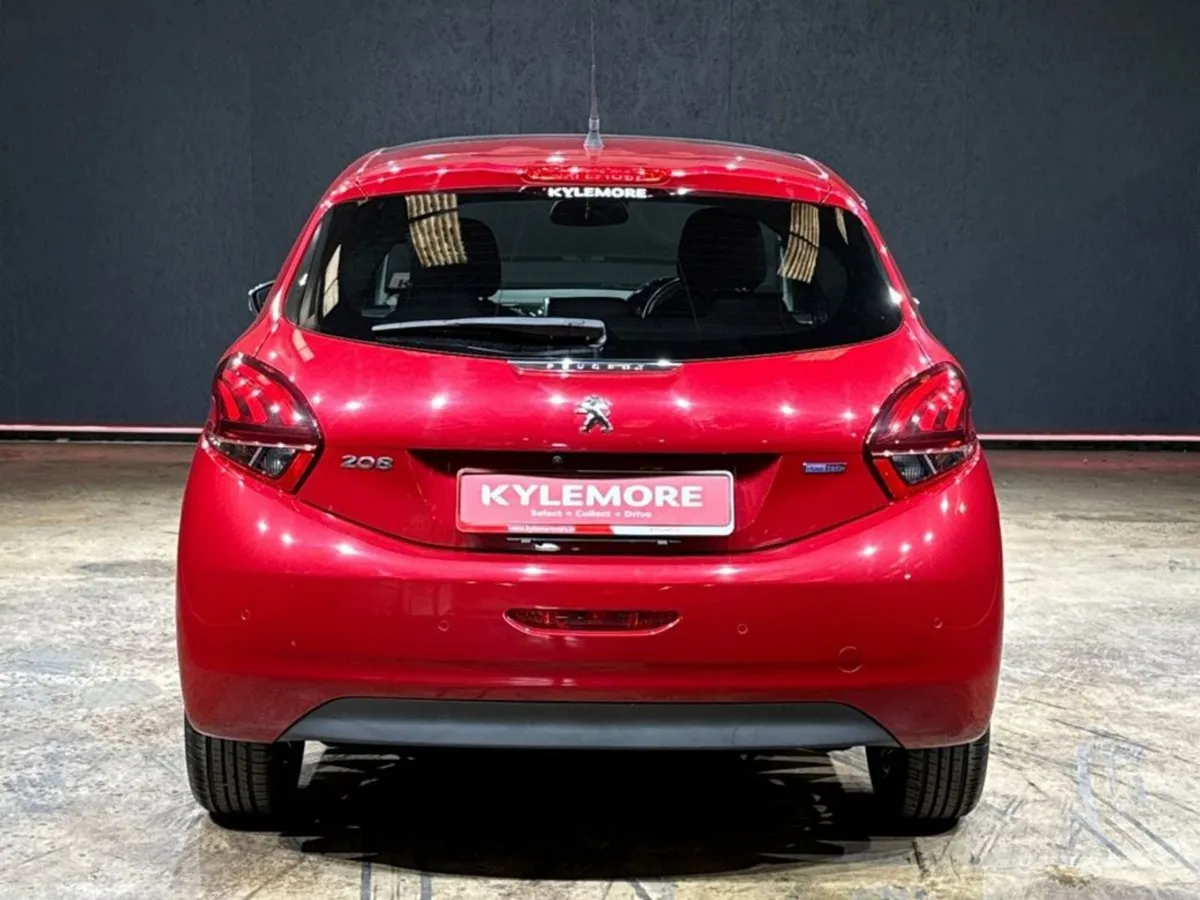 Peugeot 208 Low Mileage - Factory Alloys - Revers - Image 4