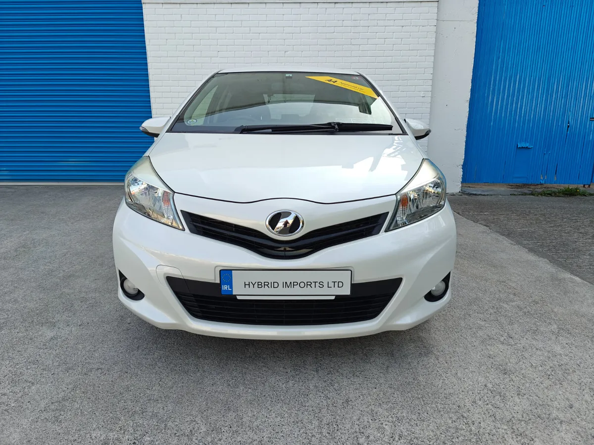 2014 TOYOTA VITZ AUTOMATIC ONLY 18,200 KILOMETERS - Image 2