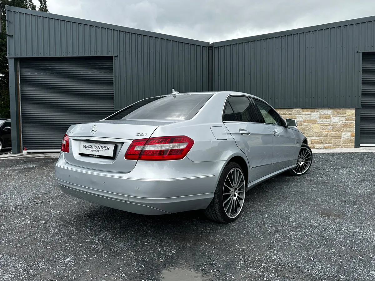 Mercedes-Benz E250 11’ 204BHP AUTOMATIC/FRESH NCT - Image 4