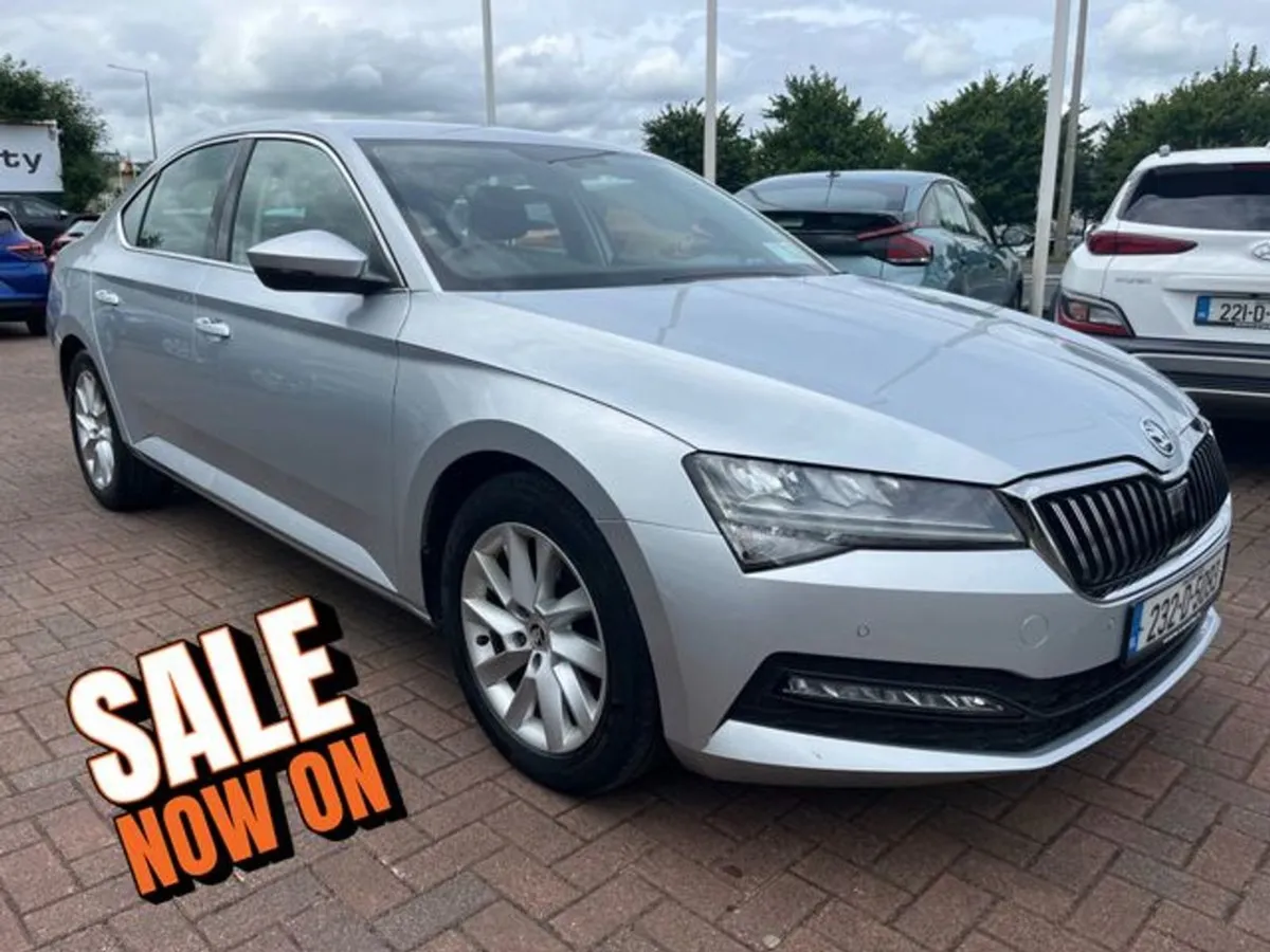 Skoda Superb AMB 2.0tdi 150HP 5DR - Image 1