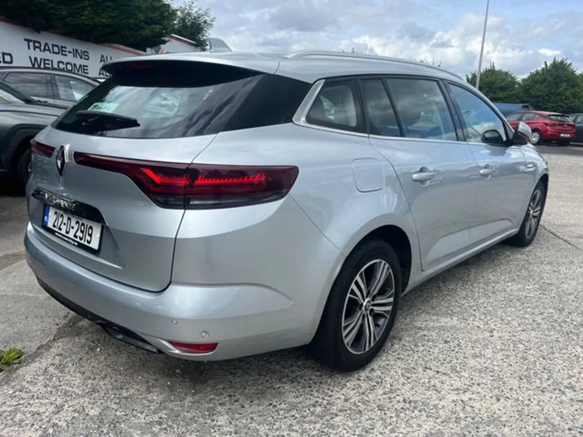 Renault Megane IV ST Iconic Blue DCI 115 4D - Image 2