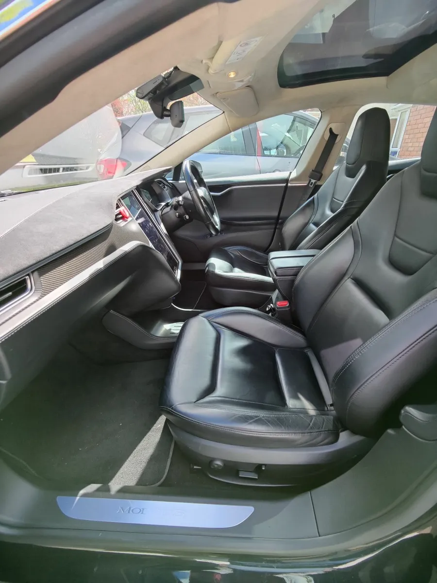 Tesla Model S P90DL - Image 2