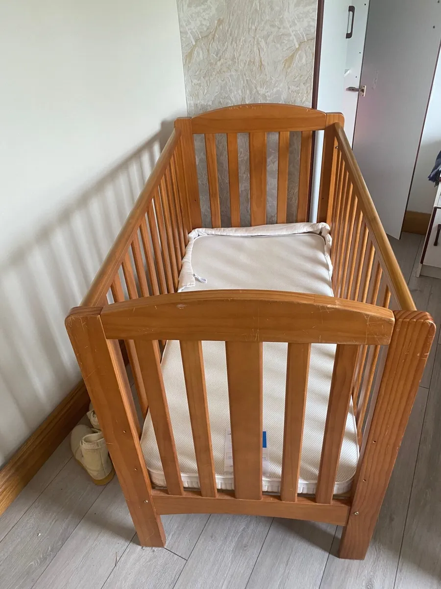 Baby cot - Image 2