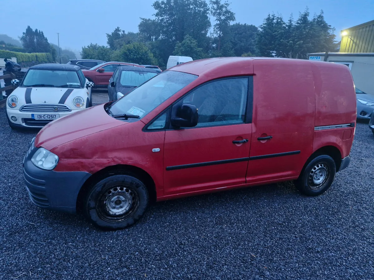 Volkswagen Caddy 2004 - Image 2