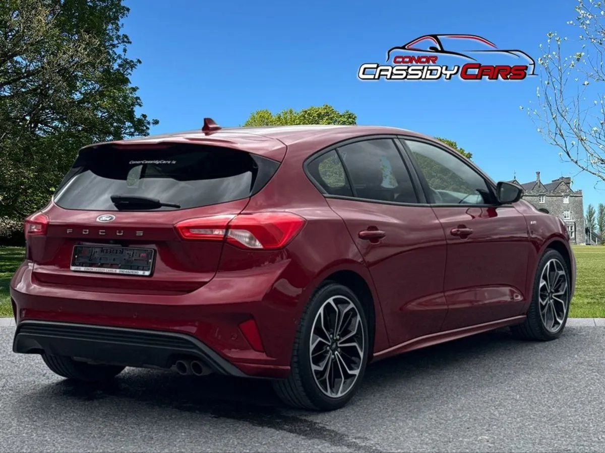 Ford Focus St-line X - Image 2