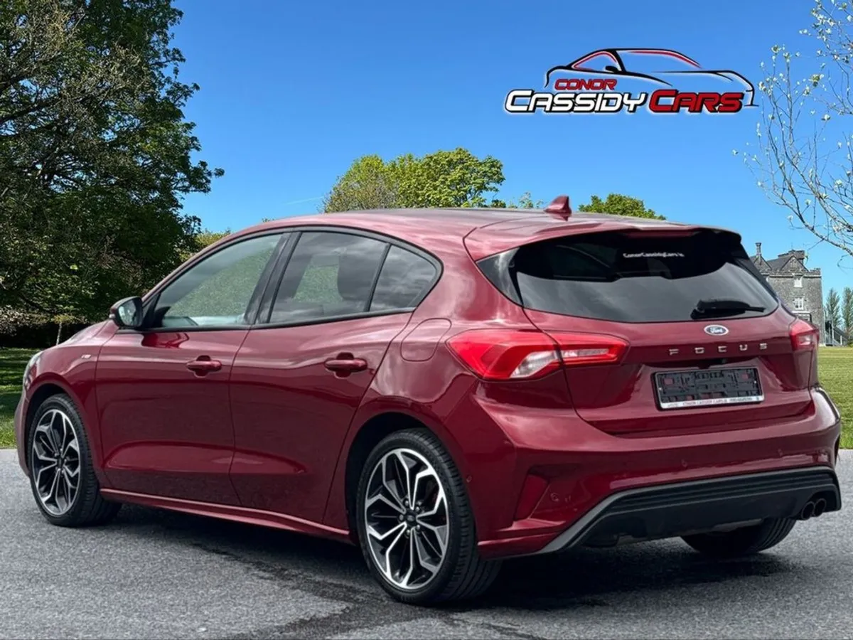 Ford Focus St-line X - Image 3