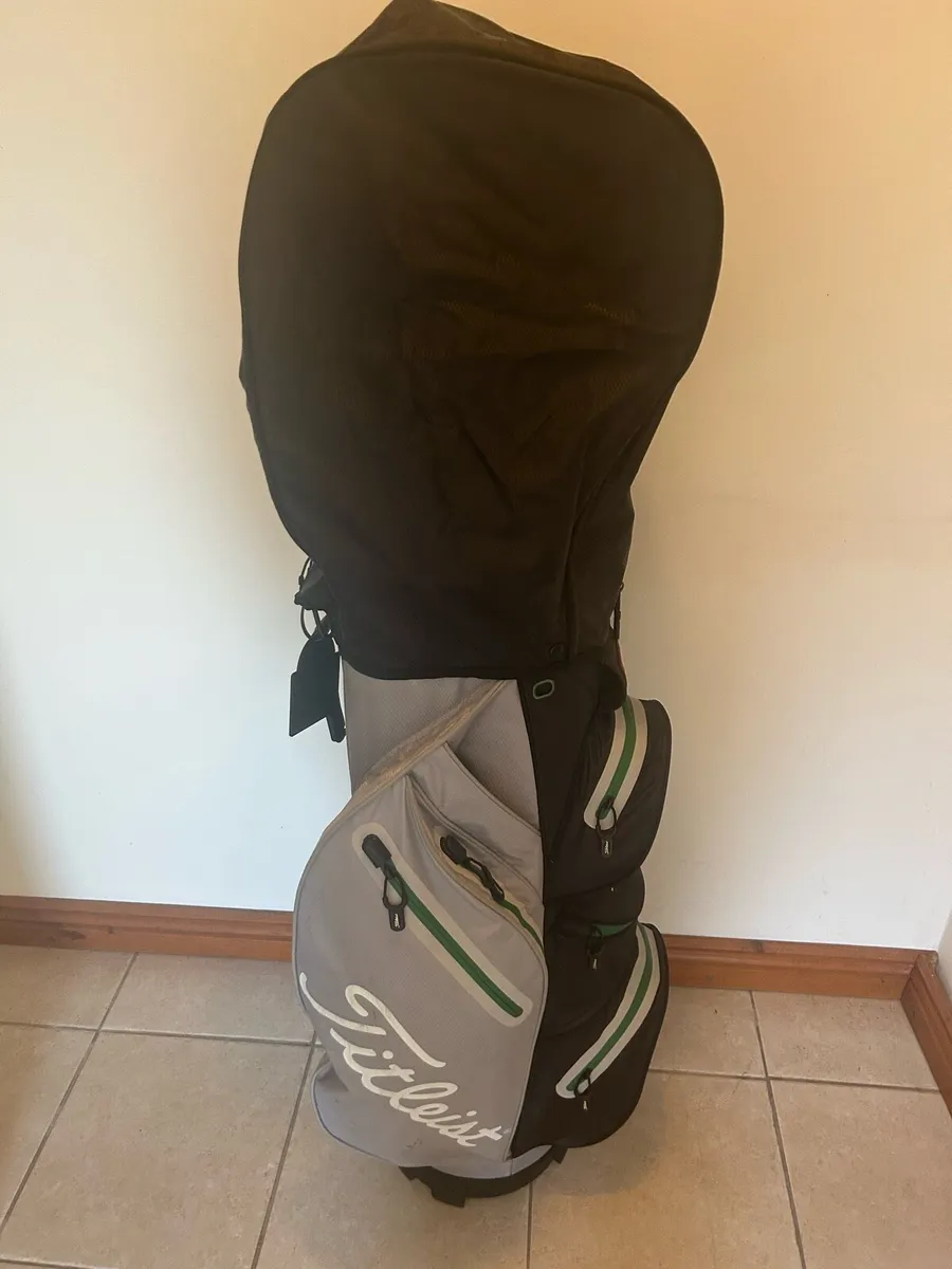 Titleist waterproof cart bag - Image 4
