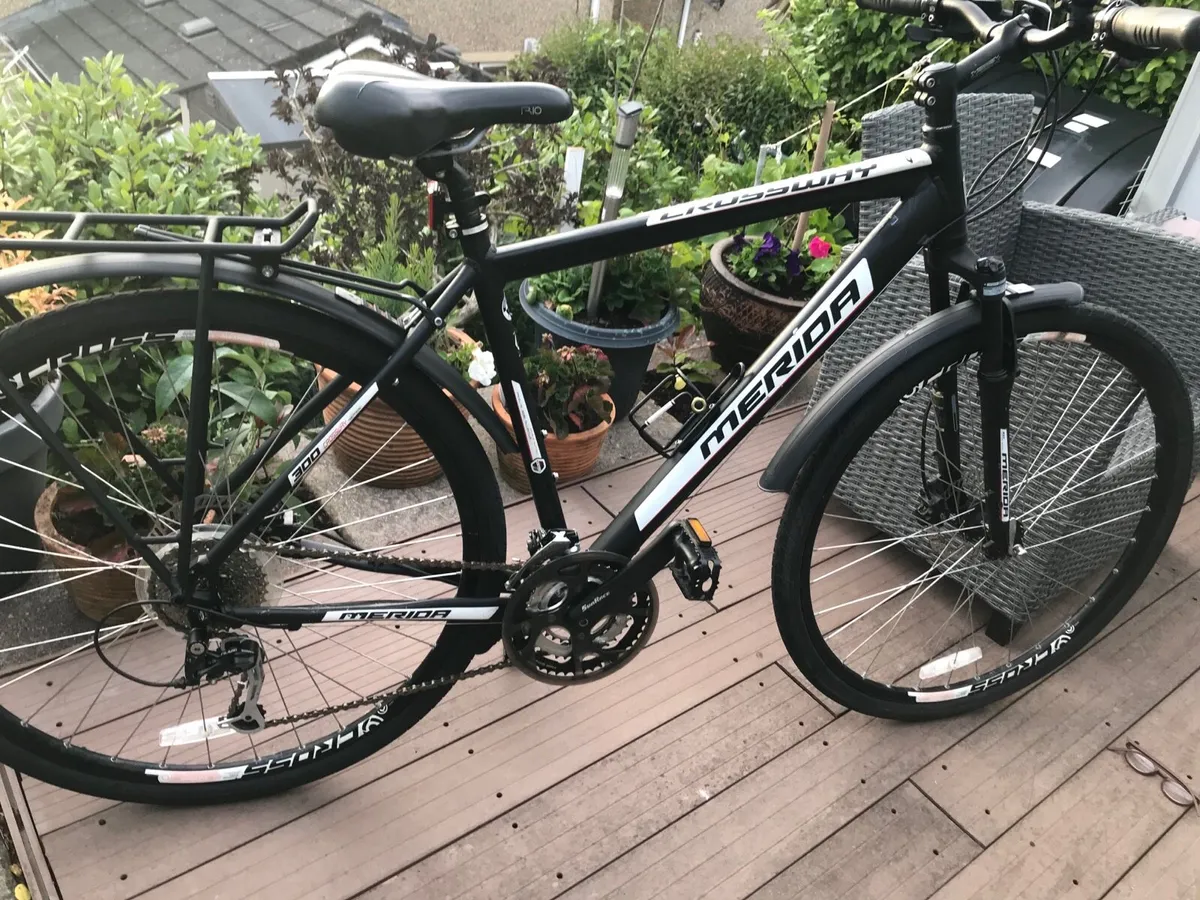 Merida Crossway Hybrid Bike - Image 2