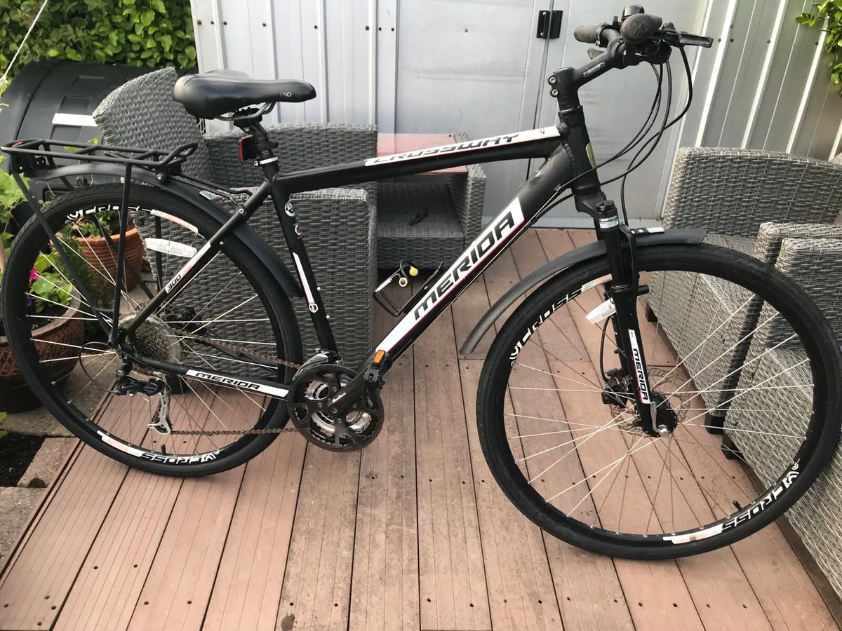 Merida Crossway Hybrid Bike - Image 4