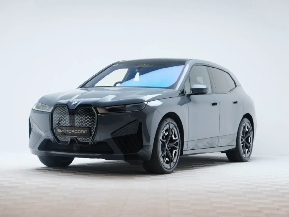 BMW IX 40 M Sport Edition Xdrive  huge Spec - Image 3