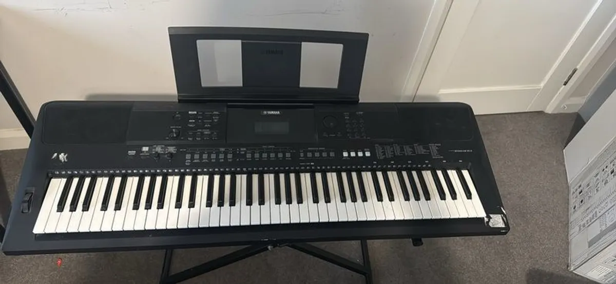 Yamaha Psr-ew410 - Image 1