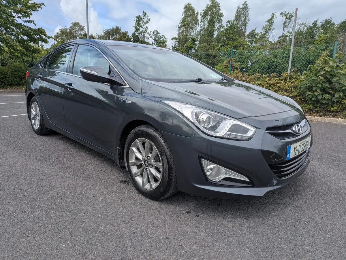 2012 HYUNDAI I40 1.7D COMFORT LOW MILES - Image 1