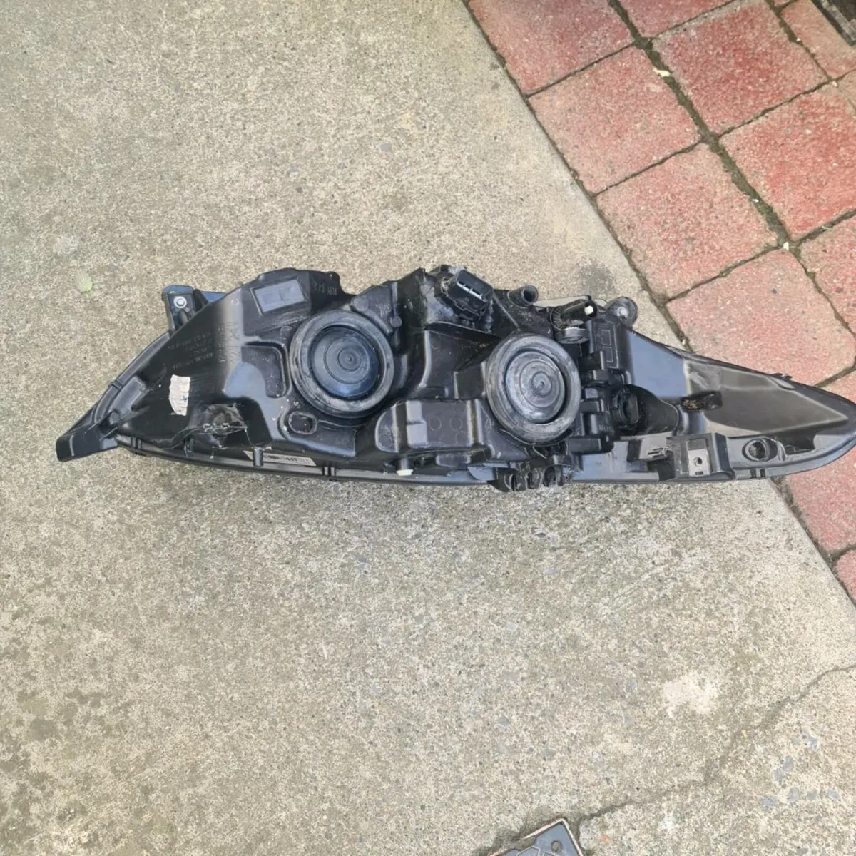 Ford Mondeo left headlight 2015 up - Image 3