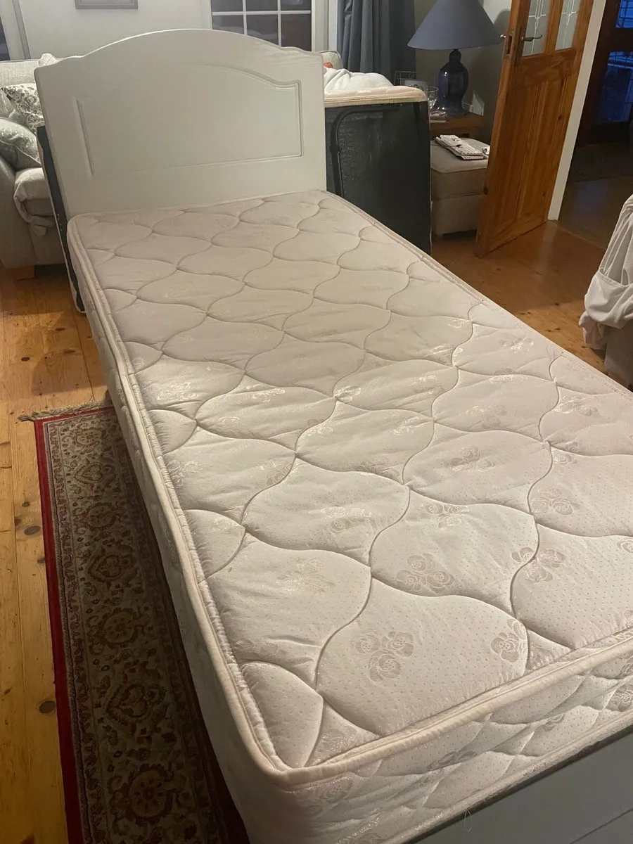 Single bed with pullout guest bed - Image 2