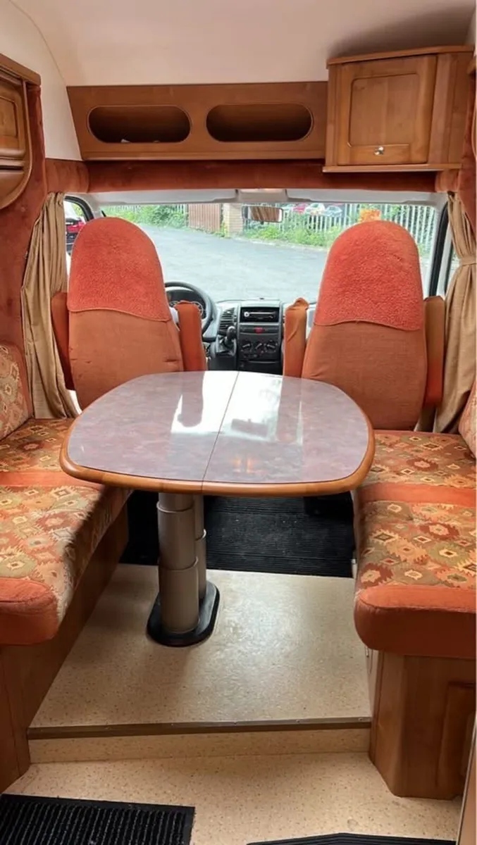 2005 Rapido 2,8Td low profile fix bed - Image 4