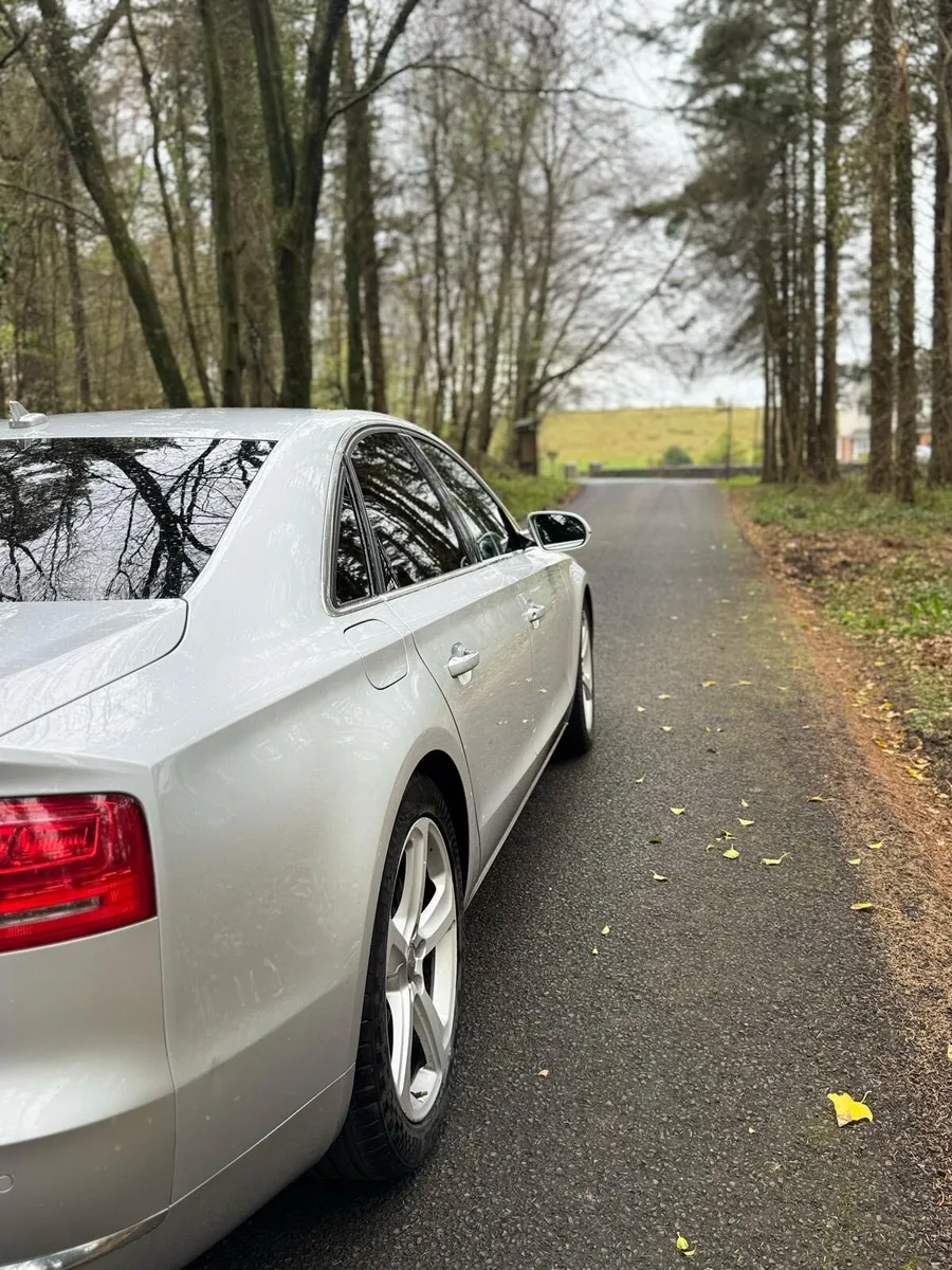 Audi  A8 Quattro 3.0L - Image 4