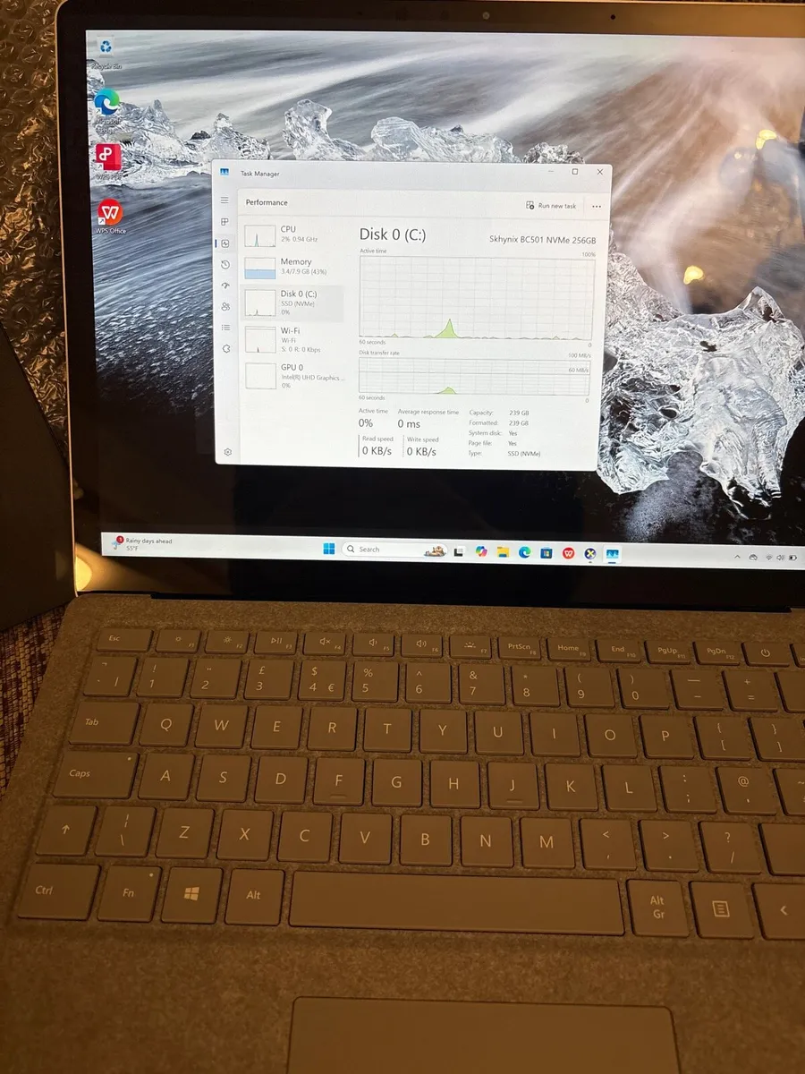 Microsoft Surface laptop - Image 4