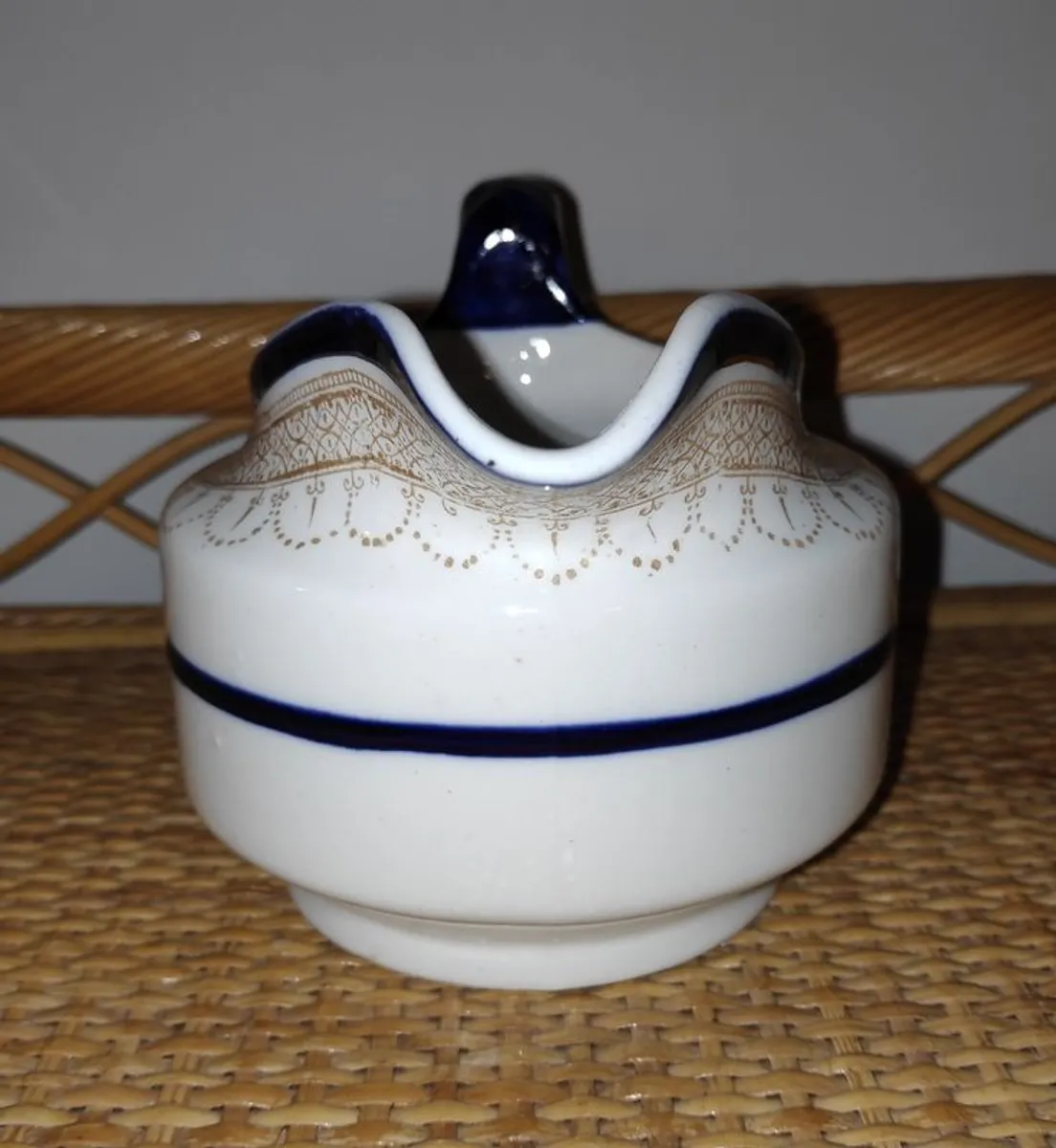 Losol Ware blue & white  sauce/ gravy boat - Image 3