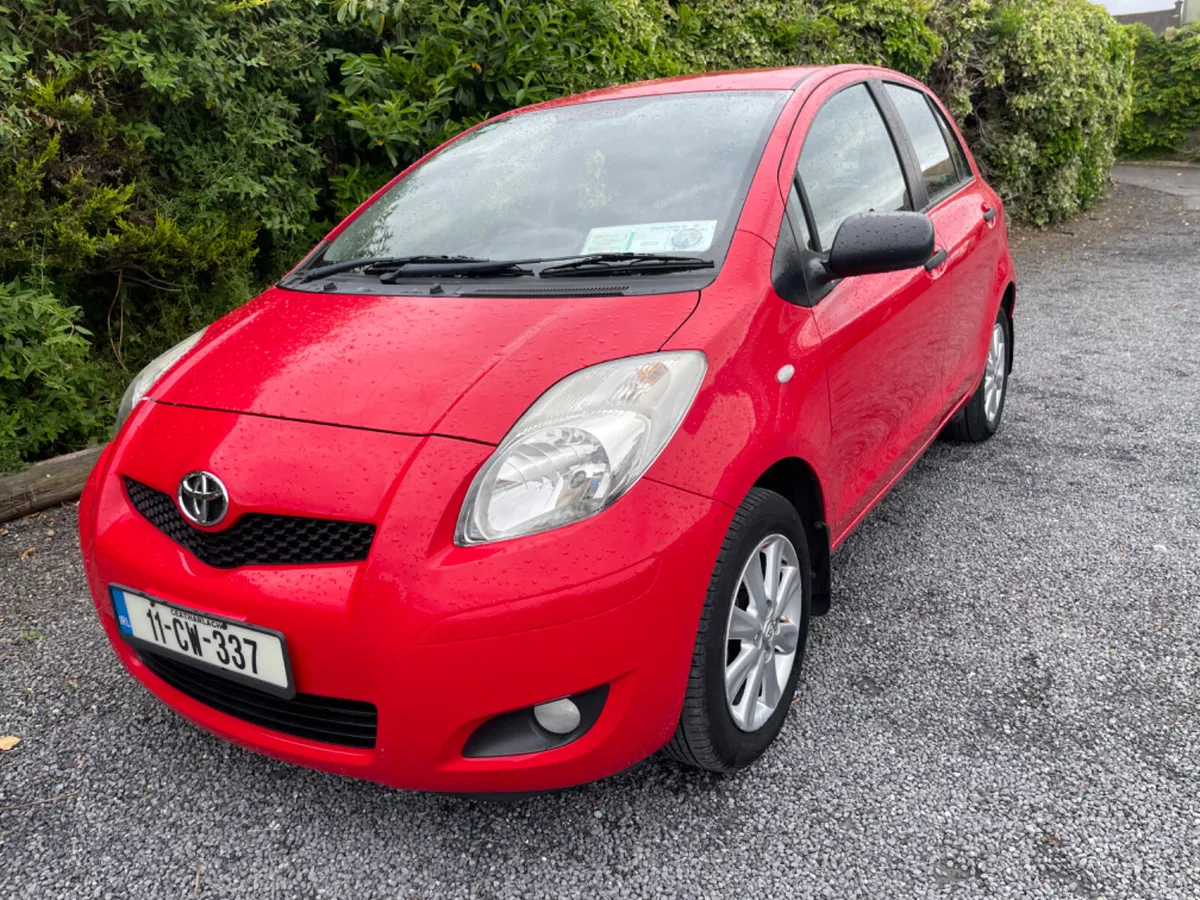 Toyota Yaris 2011 - Image 1