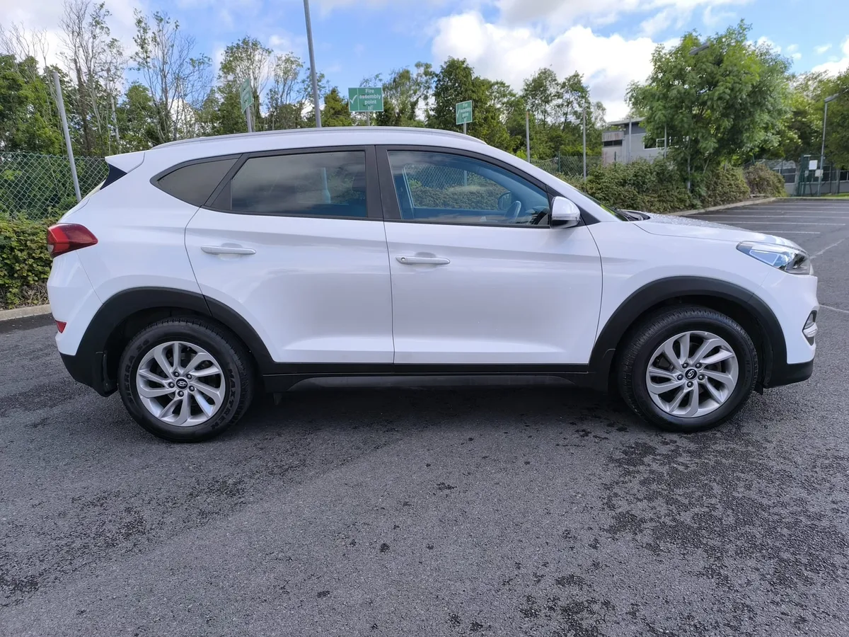 2018 HYUNDAI TUCSON 1.7D EXECUTIVE LOW MIILES - Image 2