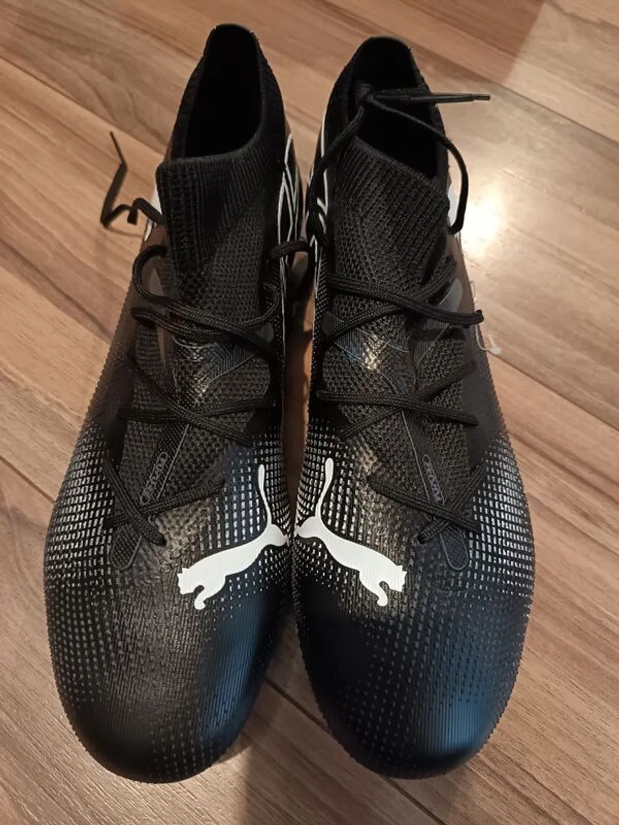 Football boots - Image 2