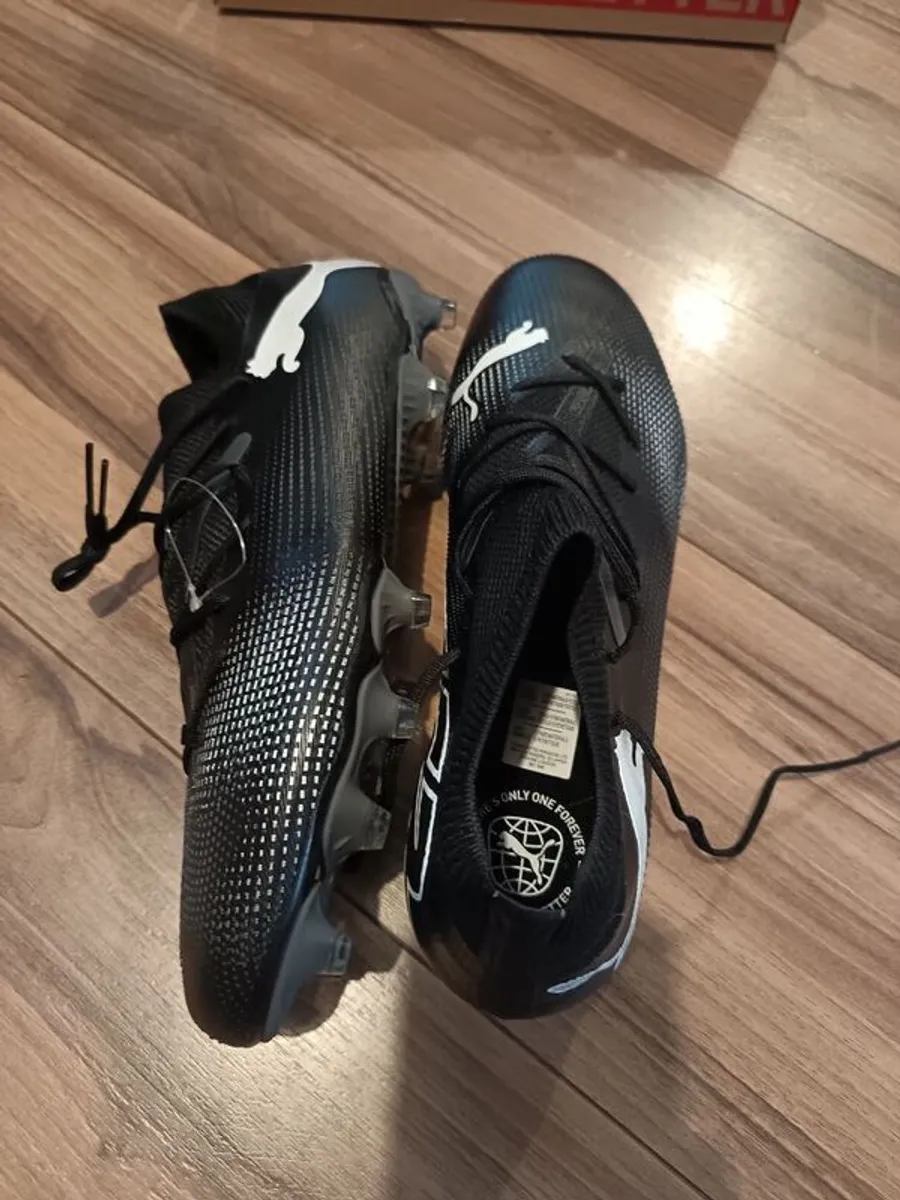 Football boots - Image 4