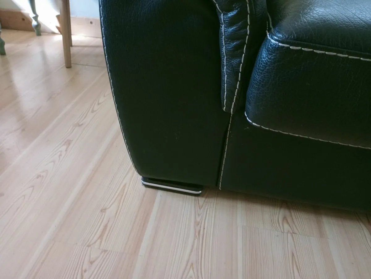 Real leather 3seater and 2seater sofas - Image 2