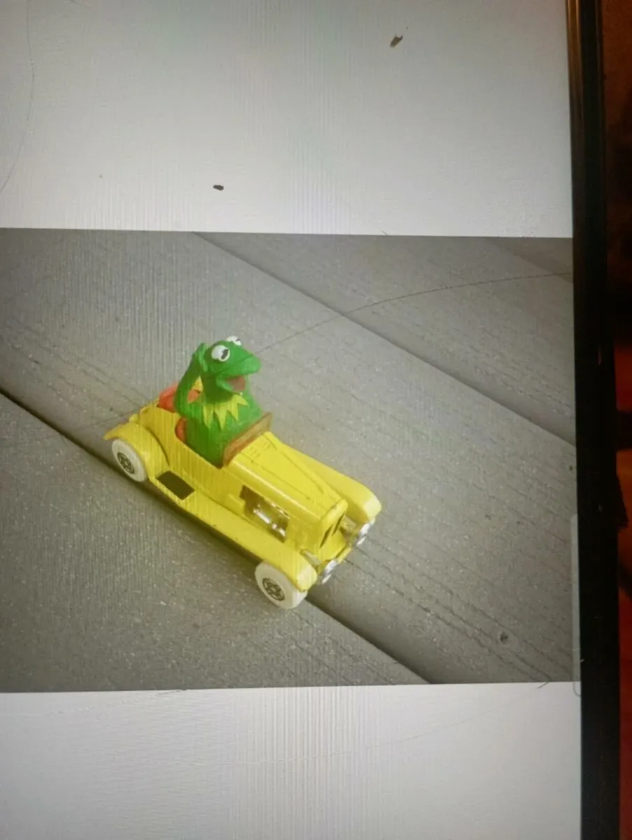 VINTAGE 1979 CORGI KERMIT THE FROG - Image 1