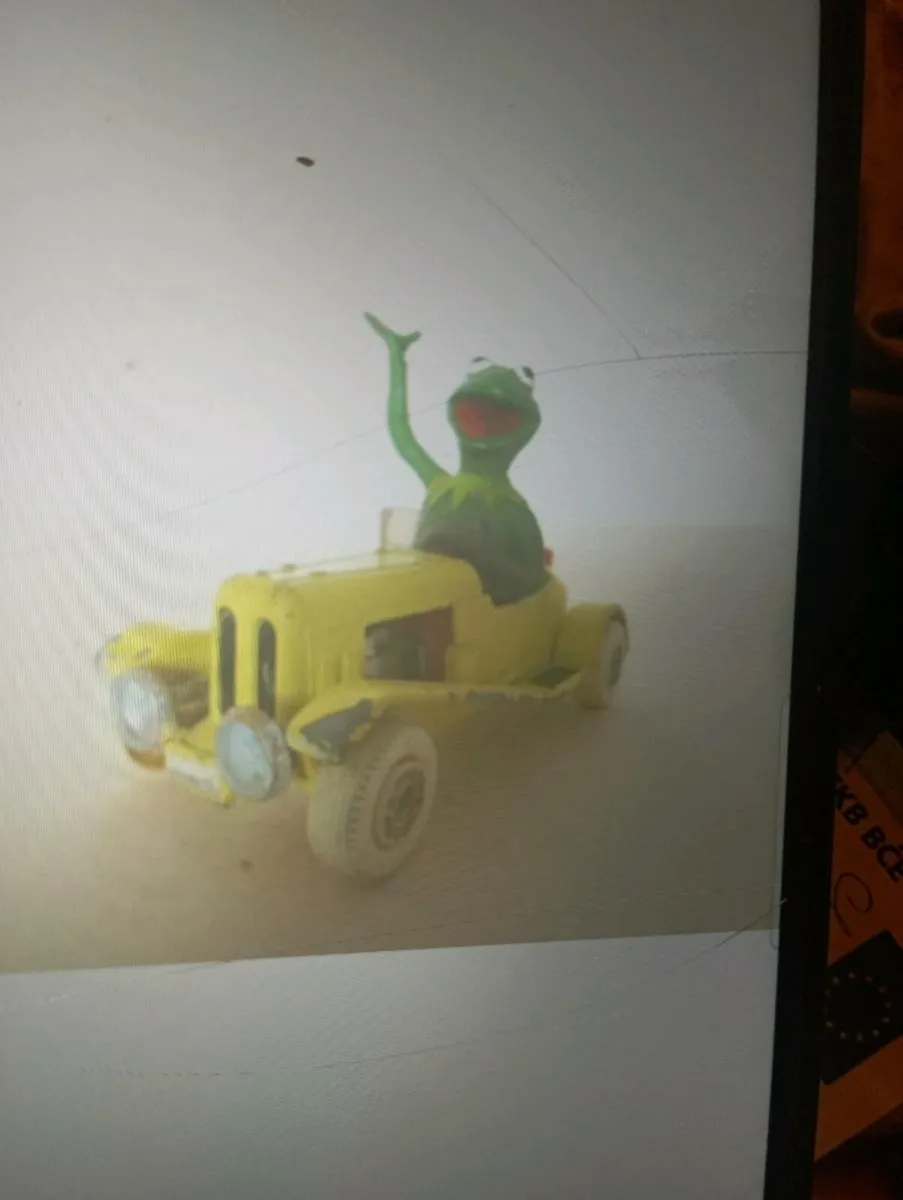 VINTAGE 1979 CORGI KERMIT THE FROG - Image 3