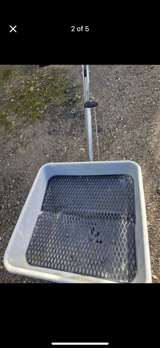 Salt /seed spreader - Image 2