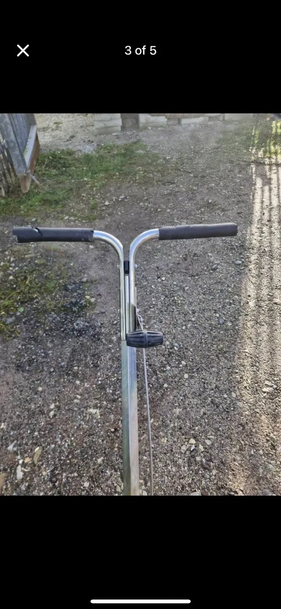 Salt /seed spreader - Image 3