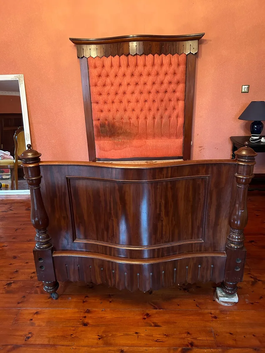 Antique double bed - Image 1