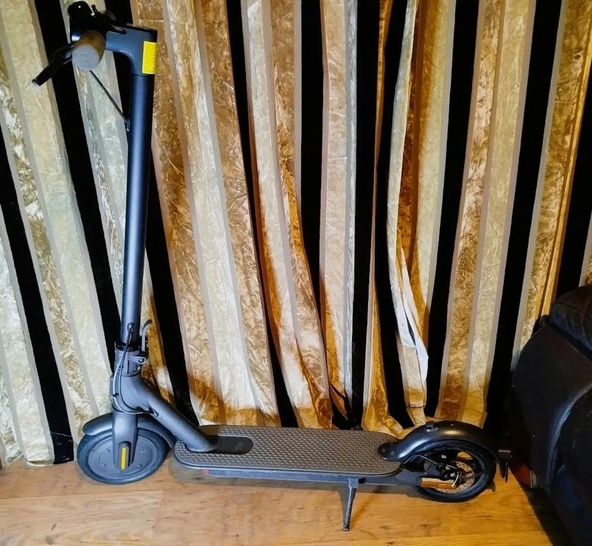 Xiaomi Mi 1S E Scooter - Image 2