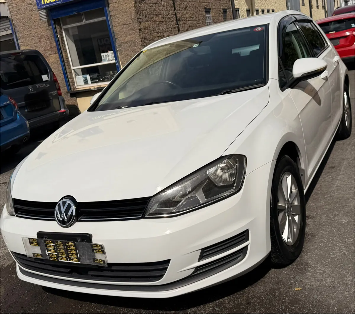 Volkswagen Golf 1.2 Tsi Automatic 2015 - Image 1