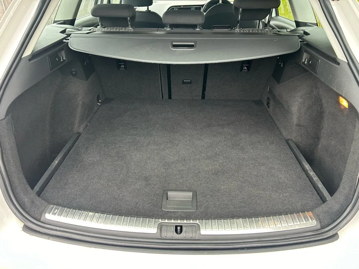 Seat Leon 1.6 Tdi estate nct 02/26 Tax 07/26 - Image 4