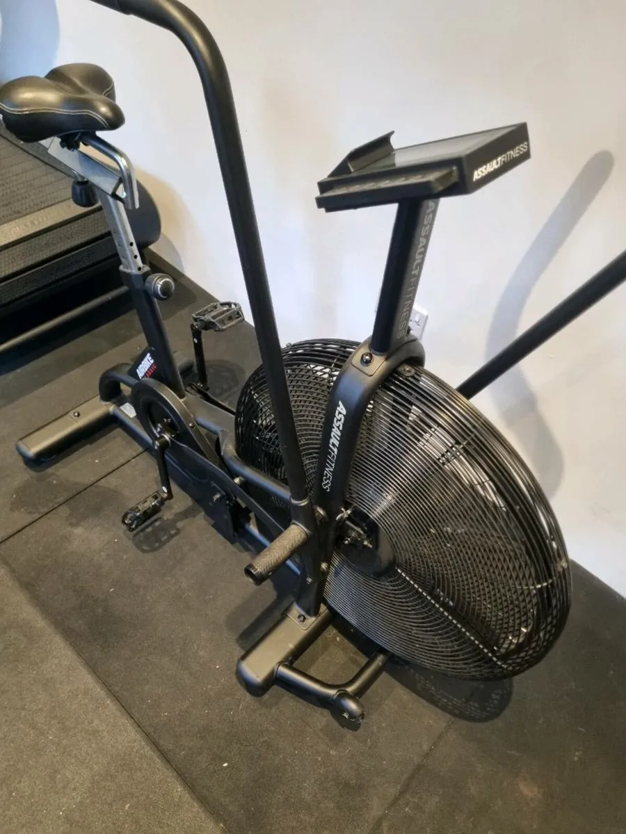 Assault fitness bike (immaculate) - Image 2