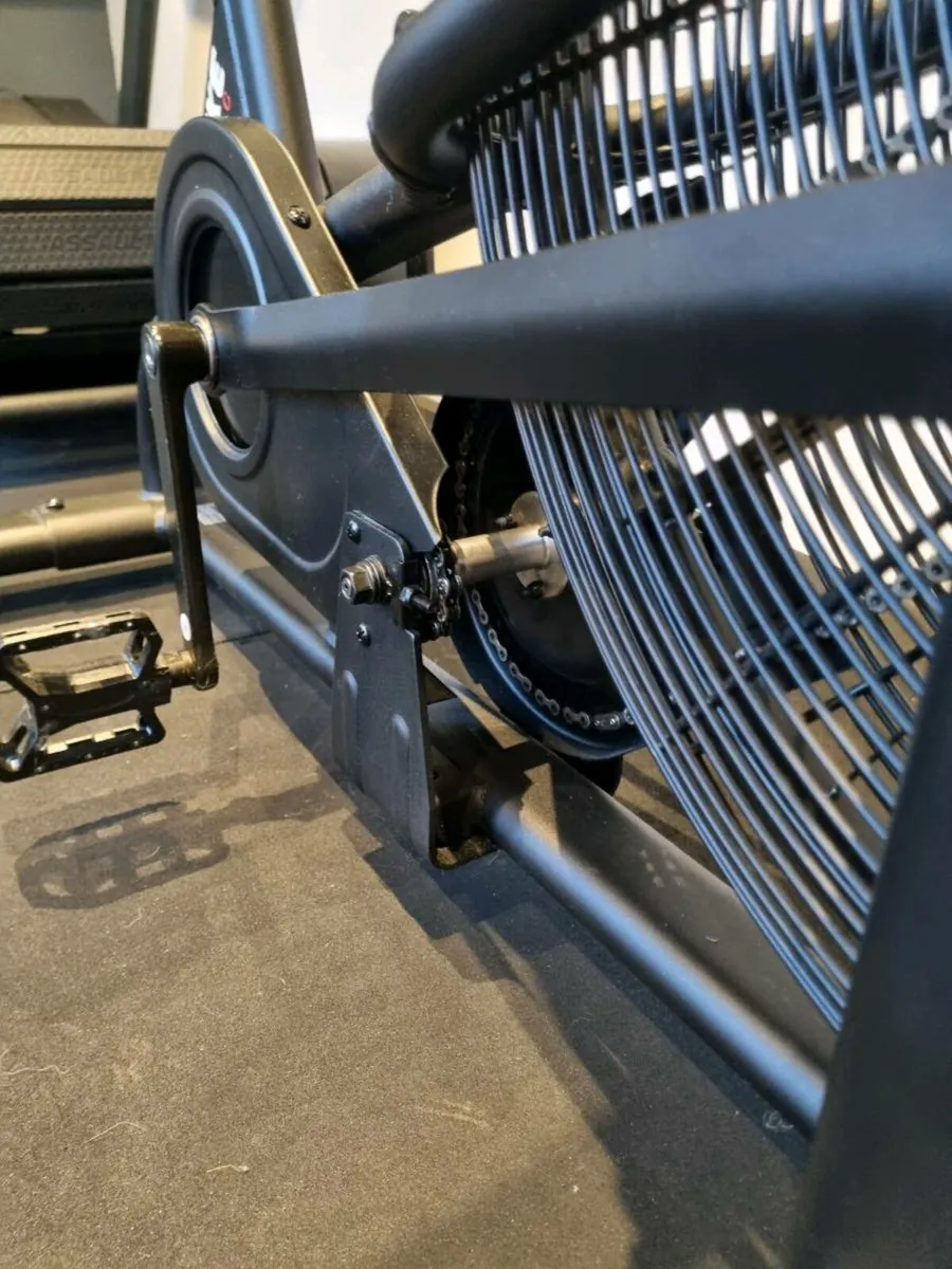 Assault fitness bike (immaculate) - Image 3