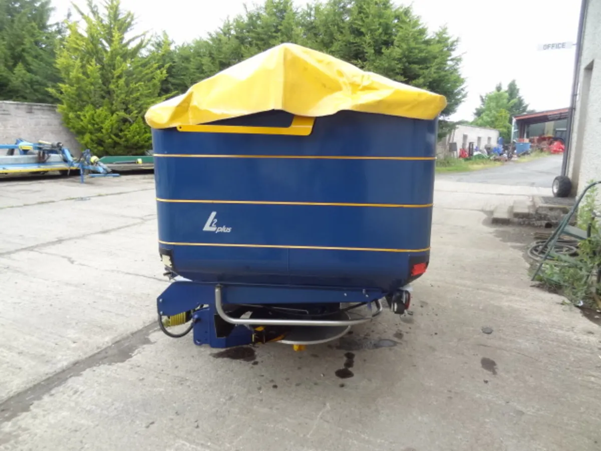 KRM Bogballe L2 Plus Fertiliser Spreader - Image 3