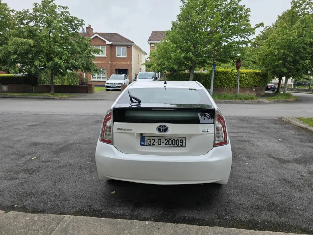 Toyota Prius 2013, Low Mileag - Image 4
