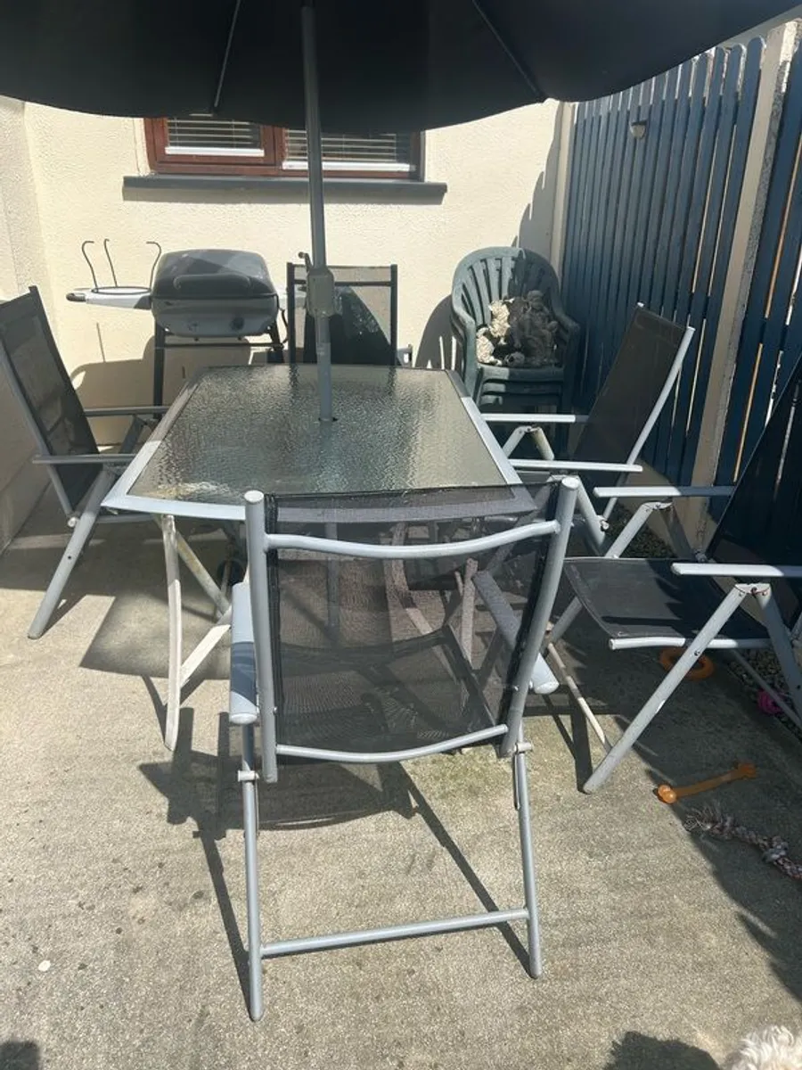 Garden furniture (price drop) - Image 1