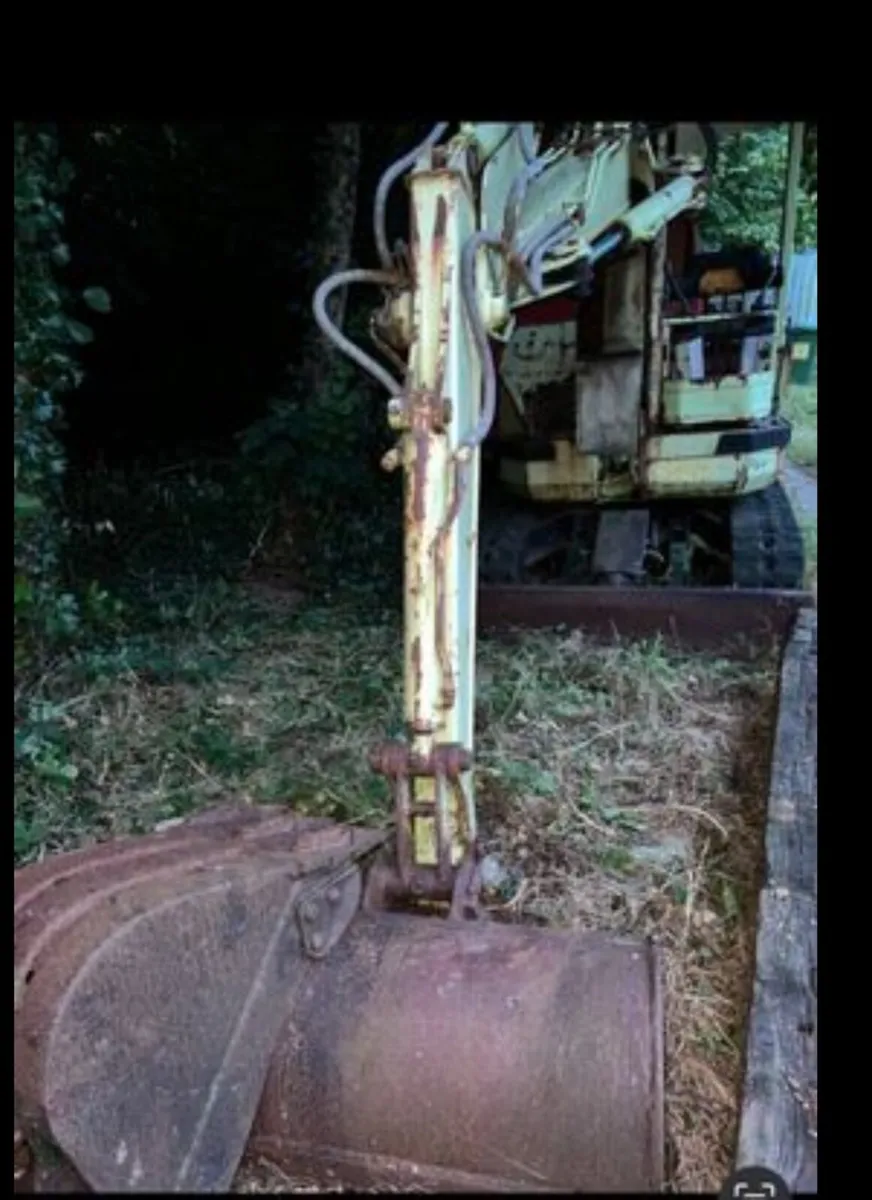 3 Ton Kobelco Excavator - Image 4